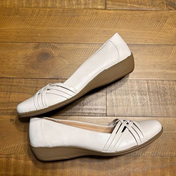 NWOT Life Stride Velocity 2.0 Slip On - Picture 3 of 9